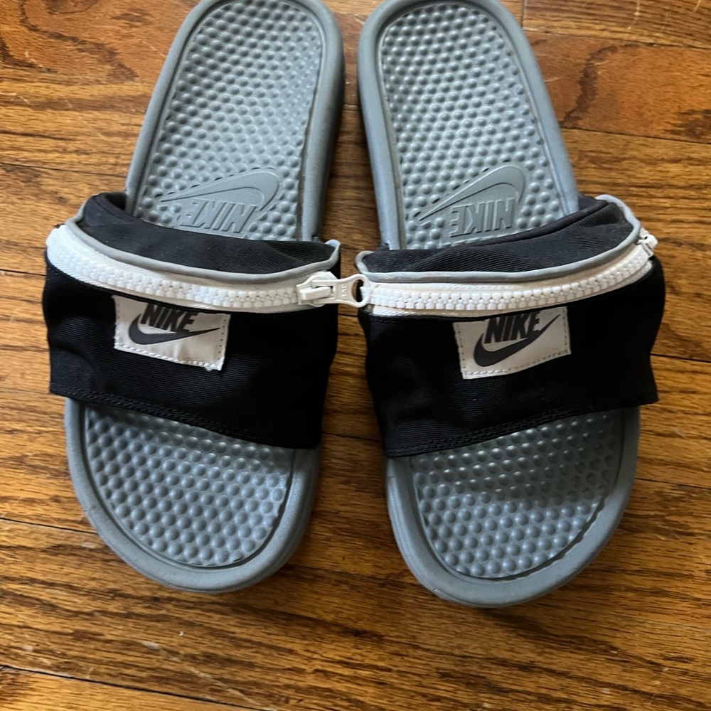 Nike fannypack slides